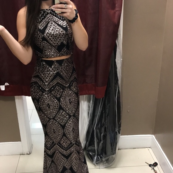 Dresses & Skirts - Black and gold Sparkly Prom Dress